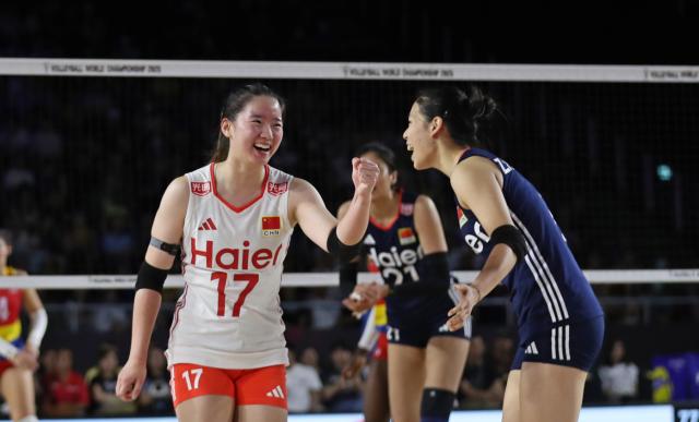 中国女排3比1哥伦比亚取两连胜 拦防遭遇一定困难