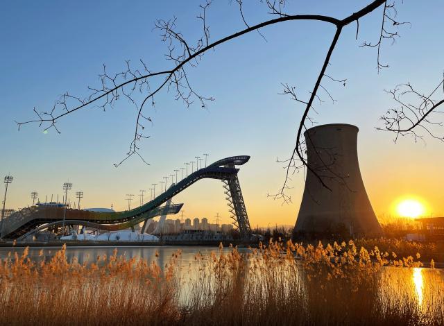 1641123460296080538.jpeg 61cb1bc0f3e81909637464da.jpeg